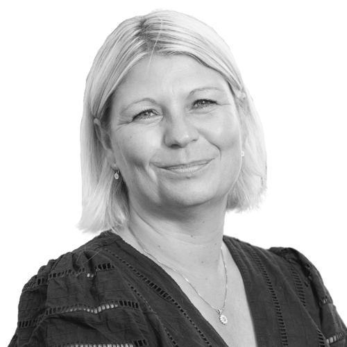 camilla-hove-lundsort hvid